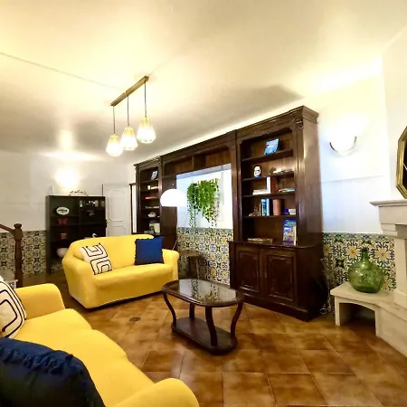 Yucca House Carcavelos Holiday home Carcavelos (Lisbon)