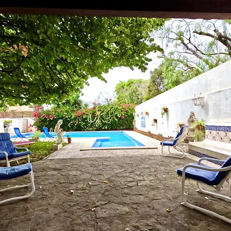 Yucca House Carcavelos *