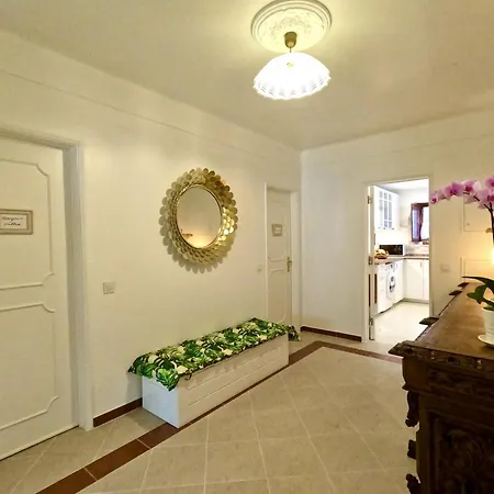 Yucca House Carcavelos Holiday home *