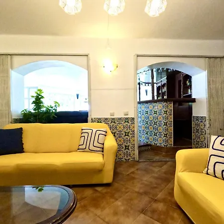 Holiday home Yucca House Carcavelos