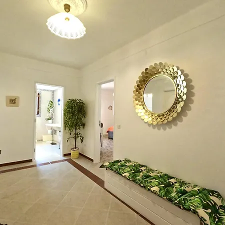 Yucca House Carcavelos Holiday home
