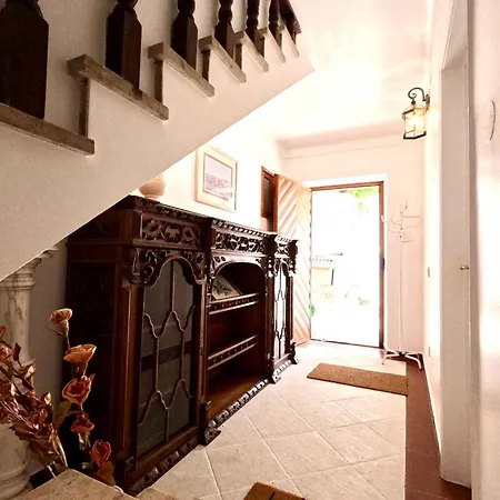 Yucca House Carcavelos Holiday home *