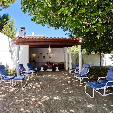 Yucca House Carcavelos (Lisbon)
